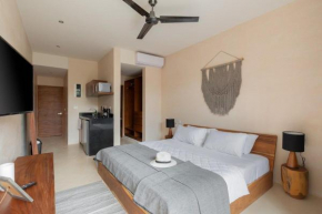 Gorgeous Studio in the best location! Gym & pools